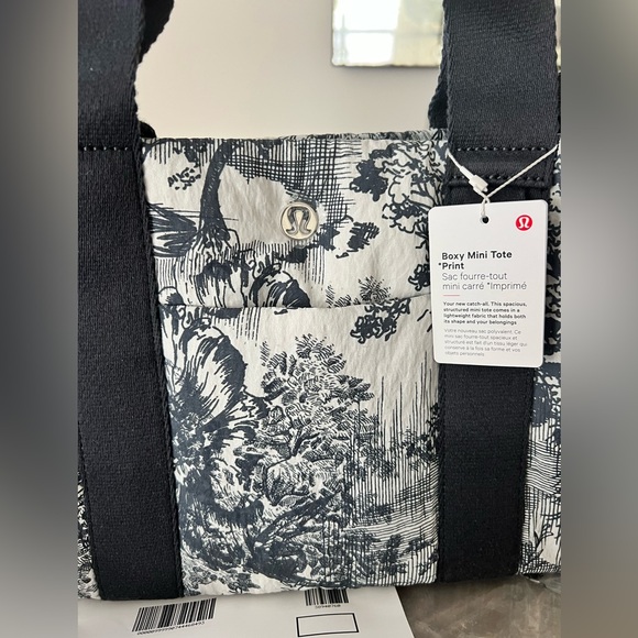 NWT Lululemon Boxy Mini Tote *Print - 4.5L Sketch Turtledove Navy/Obsidian - Picture 7 of 16